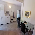 - Faro Apartman Fiume