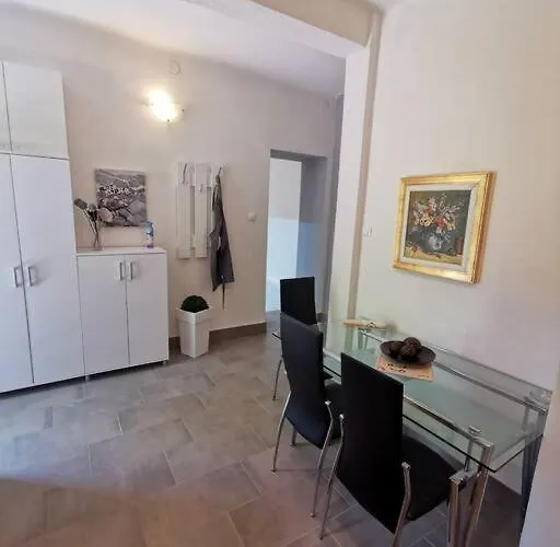 - Faro شقة غييكا